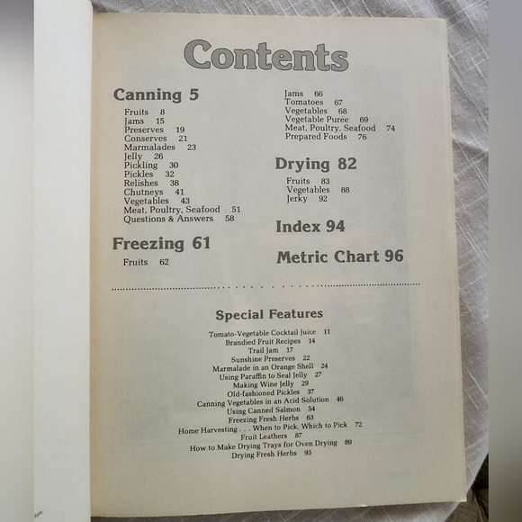 Home Canning Preserving Freezing Drying VTG Book 1975 - Picture 2 of 4
